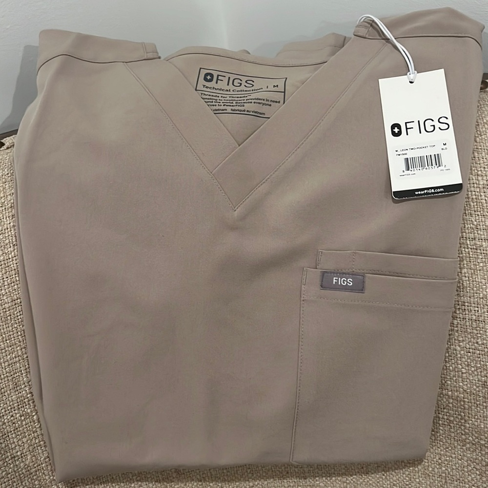 Figs scrub top ( PRICE IS FIRM)